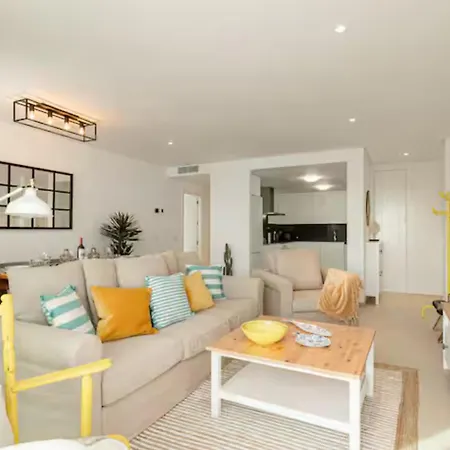 Coastal Comfort In 3 Bedroom * Estepona
