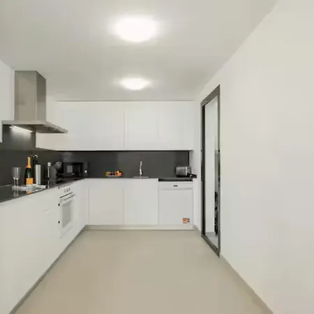 Coastal Comfort In 3 Bedroom Estepona