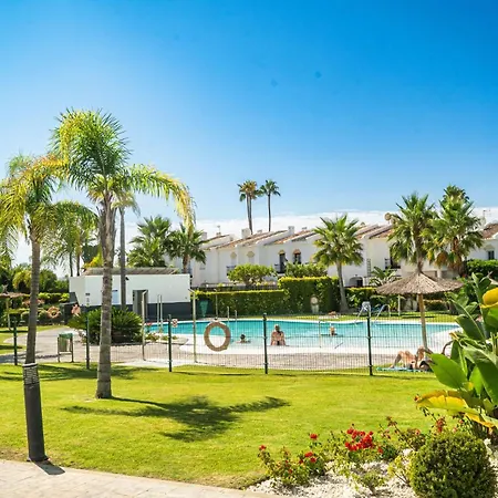 Coastal Comfort In 3 Bedroom Apartmán Estepona